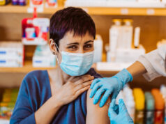 Effets secondaires des vaccins COVID : est-ce «dans la tête» ?