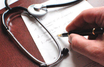 Ordonnance du médecin illisible ? Google veut lancer une nouvelle application