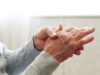 Arthrose de la main : bientôt un nouveau médicament anti-inflammatoire ?