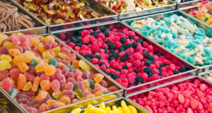 Un colorant alimentaire accusé de déclencher des maladies inflammatoires