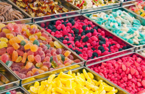 Un colorant alimentaire accusé de déclencher des maladies inflammatoires