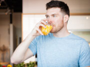 Les boissons sucrées augmentent le risque de calvitie : vrai ou fake ?