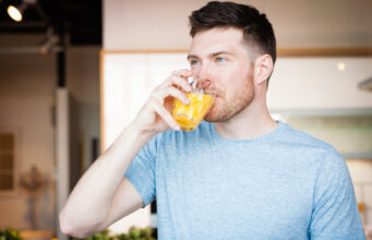 Les boissons sucrées augmentent le risque de calvitie : vrai ou fake ?