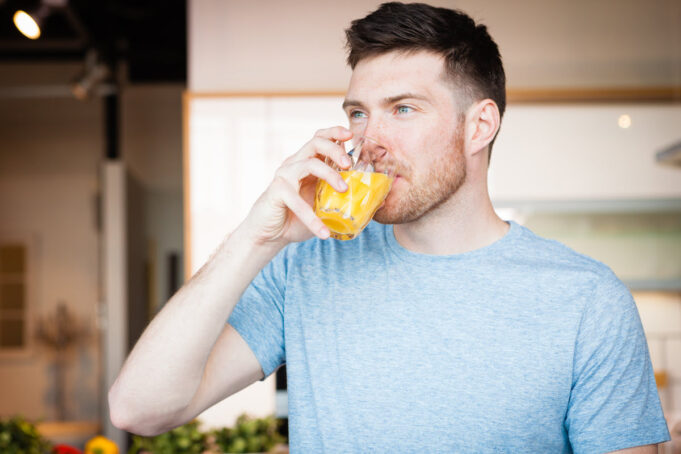 Les boissons sucrées augmentent le risque de calvitie : vrai ou fake ?