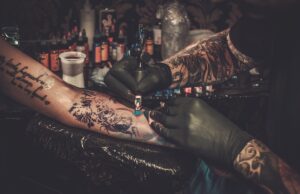 Piercings, tatouages : quels sont les risques ?