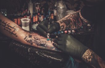 Piercings, tatouages : quels sont les risques ?
