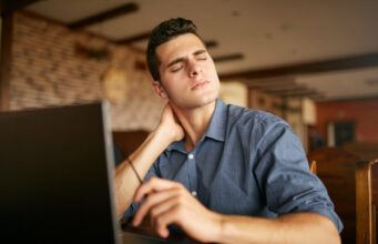 Mal de dos : 69% des salariés se plaignent de douleurs