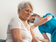 Covid-19 : vaccins et cancer du sein