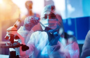 Covid : alerte des Anglais sur un nouveau variant