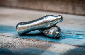 Gaz hilarant : une euphorie de courte durée