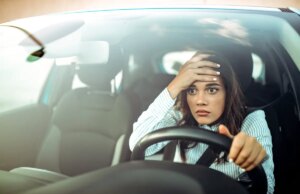 Passer 2 heures dans les bouchons provoque des lésions cérébrales