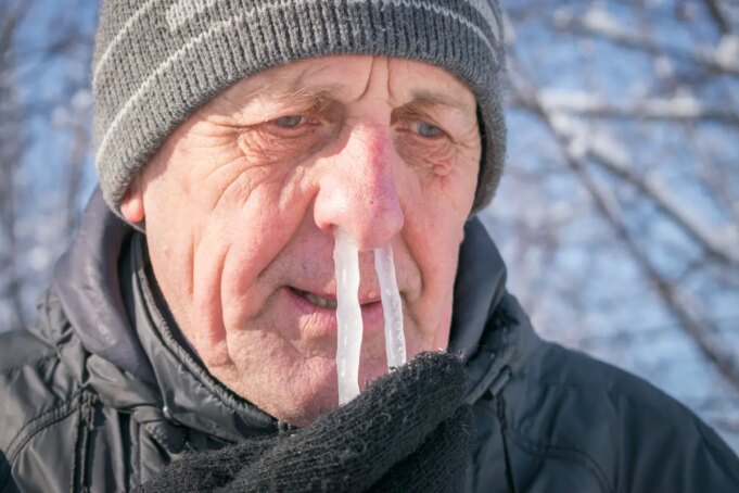 Pourquoi avons-nous la goutte au nez quand il fait froid ?