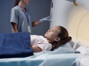 Scanner la tête d’un enfant augmente-t-il vraiment le risque de tumeur du cerveau ?