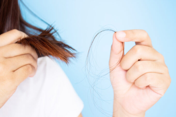 5 astuces pour empêcher la chute des cheveux
