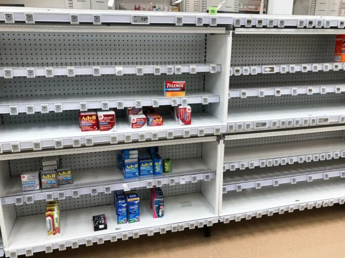 Pénuries de médicaments : la situation va-t-elle s’améliorer ?