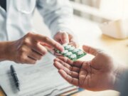 Traitements hormonaux : risque de tumeur au cerveau