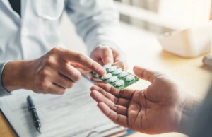 Traitements hormonaux : risque de tumeur au cerveau