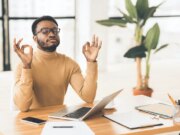 Ces aliments qui augmentent et provoquent le stress