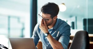 Bien-être au travail : détresse psychologique pour 44% des salariés