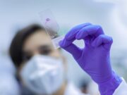 Cette bactérie qui circule en France inquiète les médecins