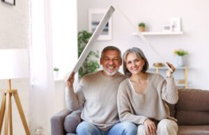 La téléassistance : un dispositif efficace pour préserver le bien-être des séniors ?