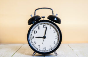 Les aliments mangés après 21 heures font-ils grossir ?