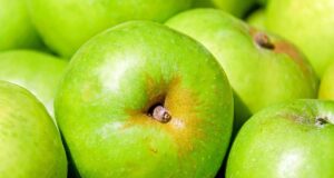 Faut-il manger la peau des pommes ?