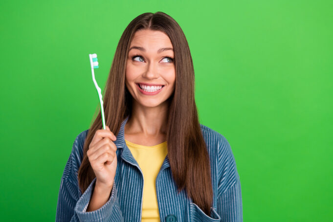 Faut-il changer sa brosse à dents après avoir été malade ?