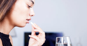 Ibuprofène : attention aux complications graves !