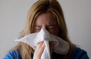 Hoquet, pets, rots … 5 bruits que fait notre corps expliqués