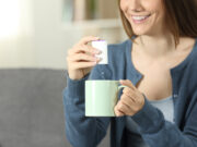 Édulcorant à la place du sucre : la mise en garde de l’OMS