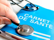 Le carnet de santé devient numérique : qu’est-ce que ça va changer pour moi ?