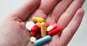 La liste des médicaments à utiliser avec précaution après 60 ans