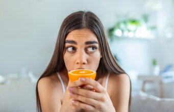 Covid : les personnes infectées, non vaccinées et le Covid long