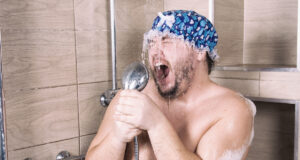 Prendre une douche le matin ou le soir : les avantages et inconvénients