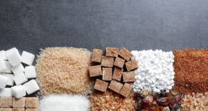Les meilleurs sucres naturels pour remplacer le sucre blanc