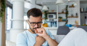 Covid long : l’impact sur la qualité de vie est pire que certains cancers