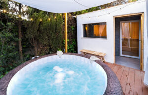 Spa et jacuzzi® : quelles sont les bactéries qui s’y propagent ?