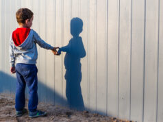 Autisme : quels sont les premiers signes ?
