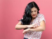 Moustiques : Et si c’était votre gel douche qui les attirait d’après ?