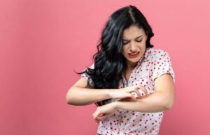 Moustiques : Et si c’était votre gel douche qui les attirait d’après ?