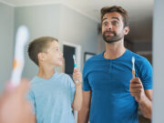 Pourquoi se brosser les dents le soir est bon pour la santé ?