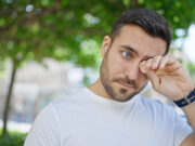 La pollution accélère le vieillissement des yeux selon une étude