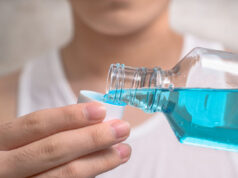5 façons pour fabriquer un bain de bouche naturel