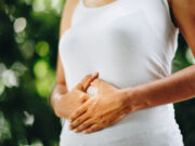 Ces aliments qui favorisent la graisse abdominale : comment les éviter naturellement