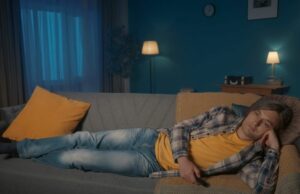 Dormir tard augmenterait le risque de mortalité selon les experts