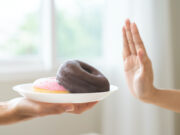 Voilà comment grignoter sainement, selon la science