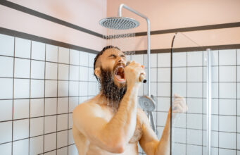Combien de fois faut-il se laver par semaine selon les experts ?