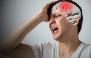 AVC chez les jeunes : les 1er signes qu’il ne faut pas ignorer