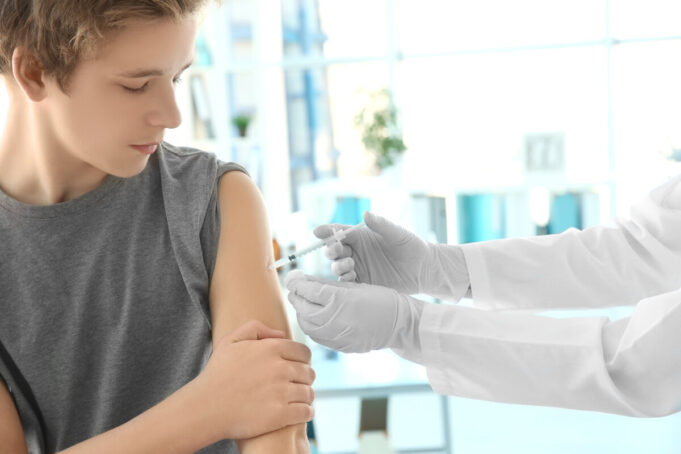 Papillomavirus : pourquoi faut-il aussi vacciner les garçons ?